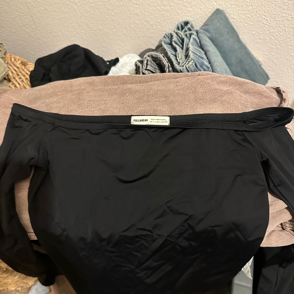 Pull&Bear Black and Brown Off-Shoulder Top